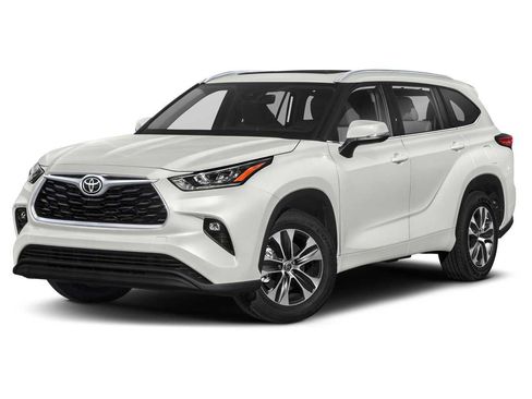 Used 2021 Toyota Highlander XLE FWD image 1
