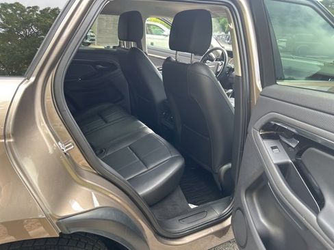 Used 2020 Land Rover Range Rover Evoque S image 34