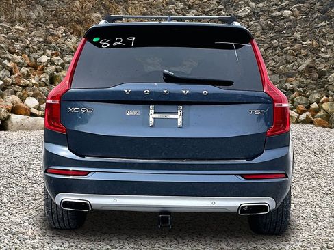 Used 2021 Volvo XC90 T5 Momentum w/ Protection Package Premier image 4