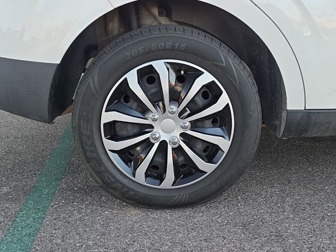 Used 2022 Kia Soul LX image 8