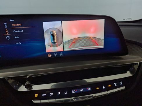 Used 2025 Cadillac Lyriq Luxury w/ LPO, Floor Liner Package AWD/4WD image 9