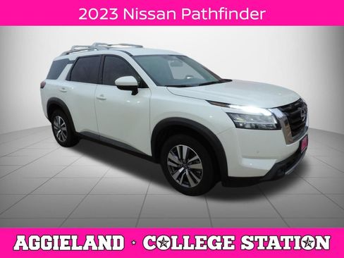 Used 2023 Nissan Pathfinder SL FWD image 1