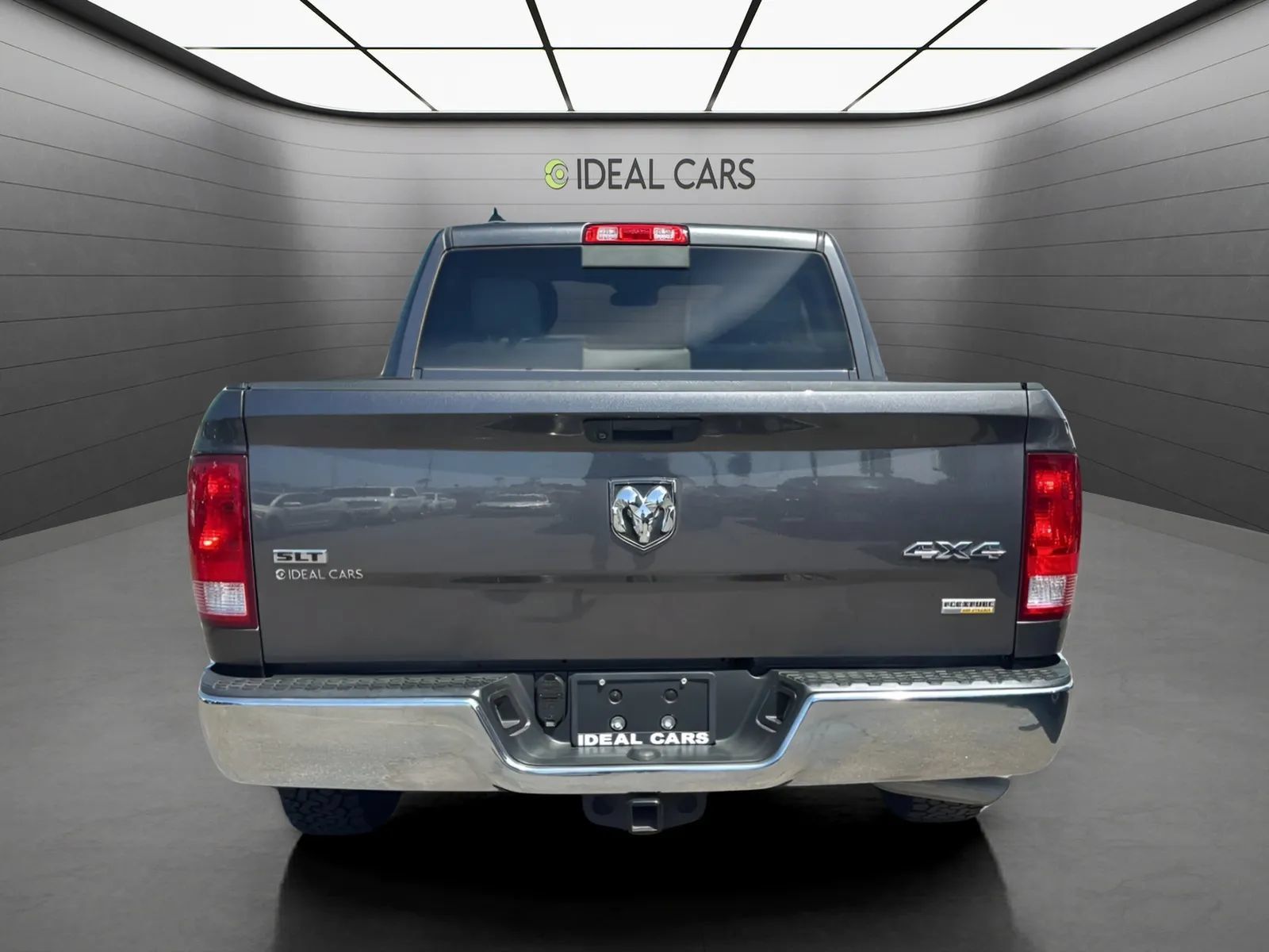 Used 2019 RAM 1500 Classic SLT w/ Luxury Group AWD/4WD image 8