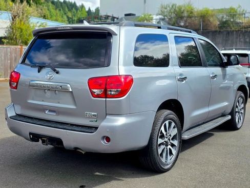 Used 2015 Toyota Sequoia Platinum AWD/4WD image 8