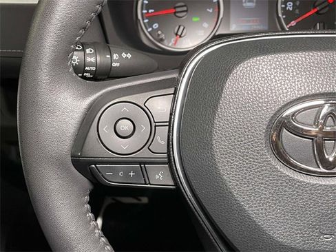 Used 2021 Toyota RAV4 XLE w/ Convenience Package image 36