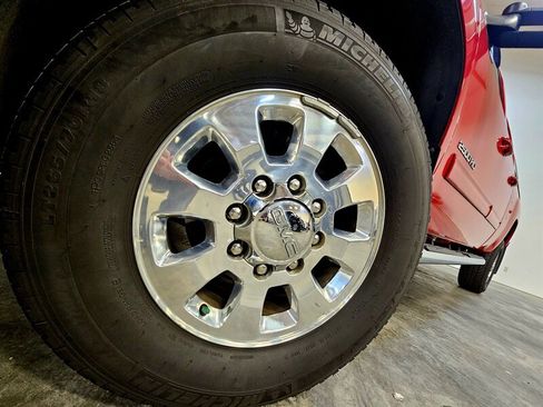 Used 2013 GMC Sierra 2500 SLT w/ Suspension Package, Off-Road AWD/4WD image 23