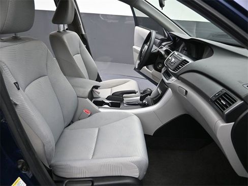 Used 2015 Honda Accord LX image 16