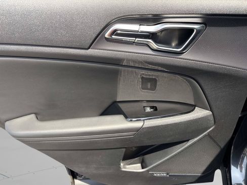 Used 2024 Kia Sportage SX FWD image 18