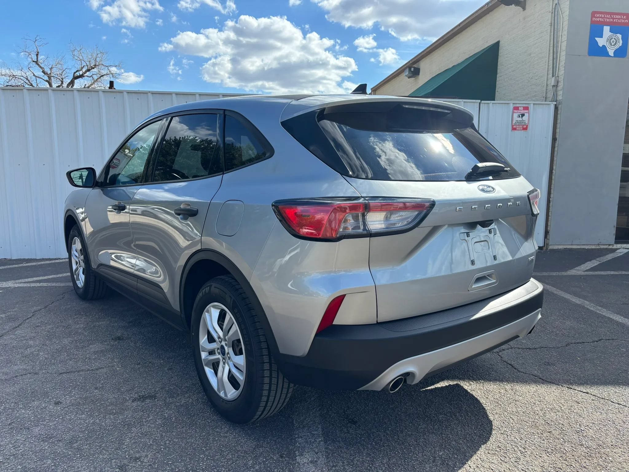 Used 2022 Ford Escape S AWD/4WD image 3