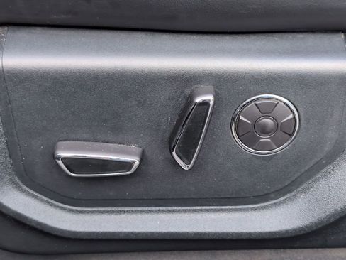 Used 2021 Ford F250 Platinum w/ FX4 Off-Road Package image 14