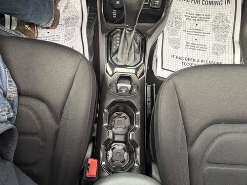 Used 2017 Jeep Renegade Altitude image 20