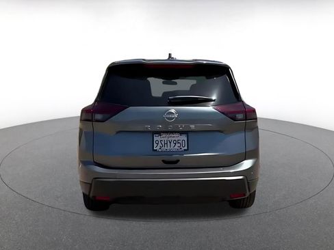 Used 2025 Nissan Rogue SV FWD image 12