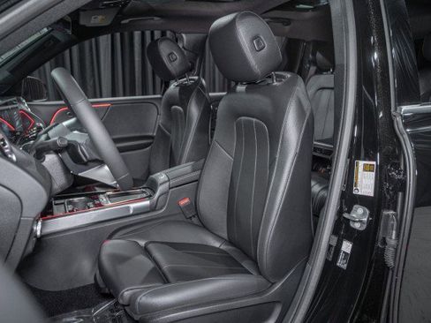 Used 2026 Mercedes-Benz GLB 250 image 10