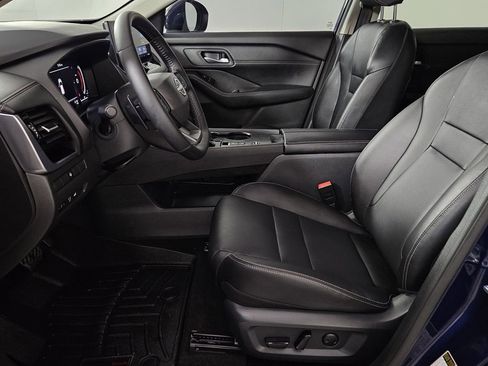 Used 2025 Nissan Rogue SL image 21