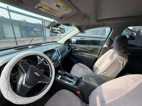 Used 2018 Chevrolet Equinox LT w/ Sun & Infotainment Package AWD/4WD image 10