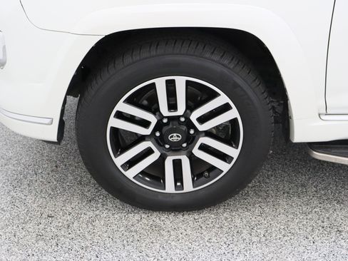Used 2017 Toyota 4Runner Limited AWD/4WD image 11