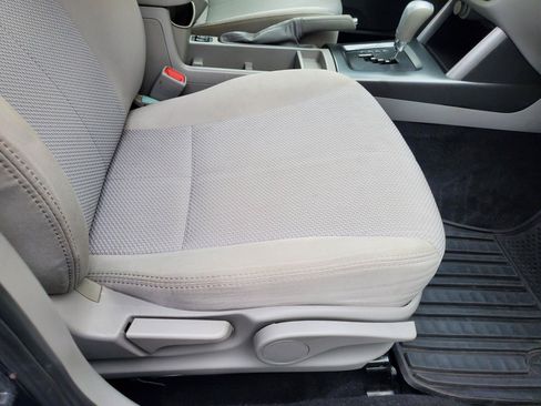 Used 2013 Subaru Forester 2.5X Premium AWD/4WD image 39