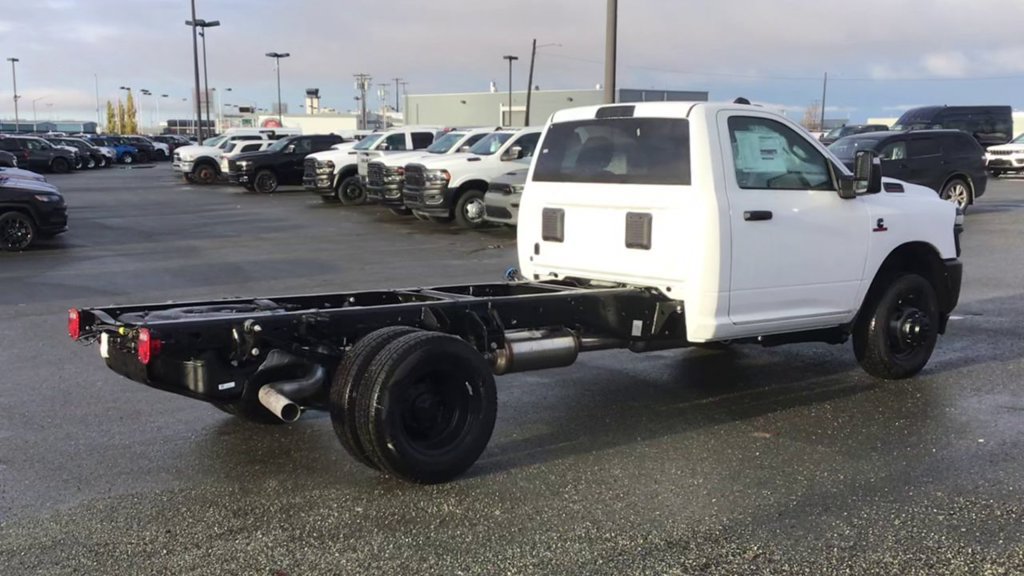 New 2026 RAM 3500 Tradesman AWD/4WD image 8