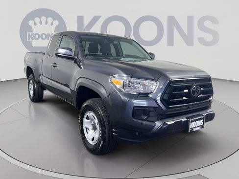 Used 2023 Toyota Tacoma SR w/ SR Convenience Package AWD/4WD image 10
