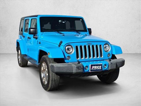 Used 2017 Jeep Wrangler Unlimited Sahara w/ Connectivity Group image 3