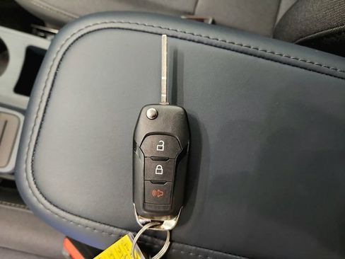 Used 2025 Ford Maverick XL w/ Equipment Group 102A image 26