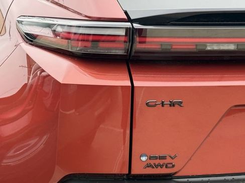 Used 2026 Toyota C-HR AWD/4WD image 6