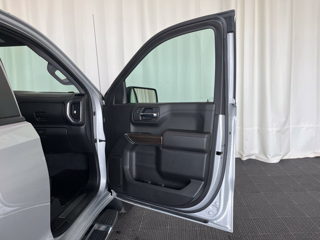 Used 2020 Chevrolet Silverado 1500 RST w/ All-Star Edition AWD/4WD image 17