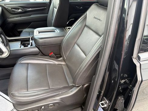 Used 2023 GMC Yukon XL Denali AWD/4WD image 7