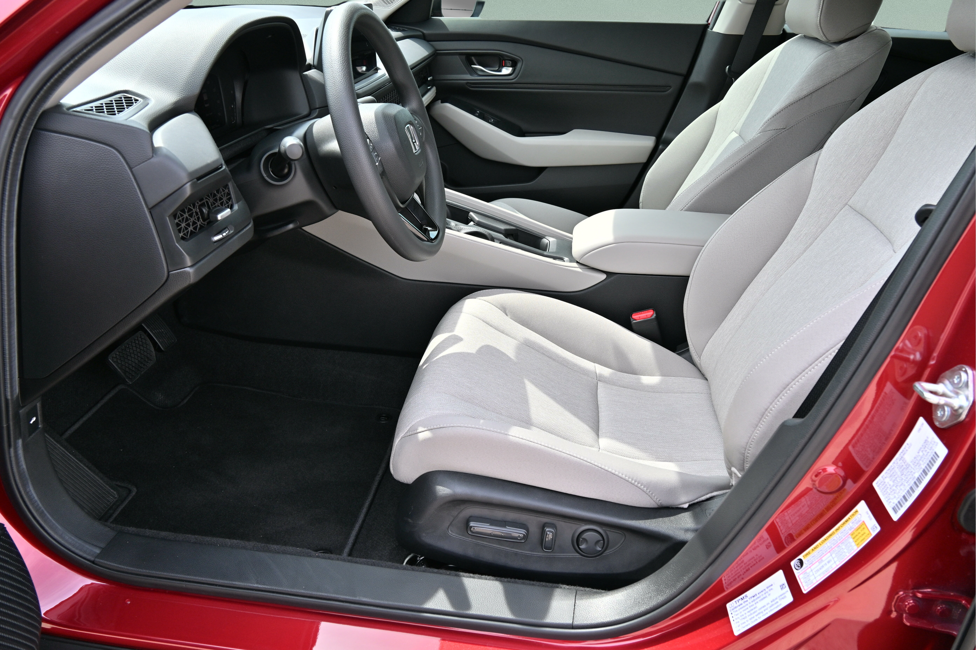 Used 2026 Honda Accord SE image 17