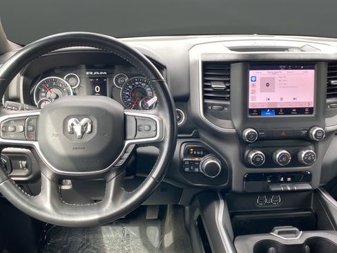 Used 2022 RAM 1500 Big Horn AWD/4WD image 11