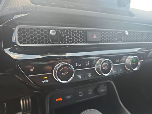 Used 2025 Honda Civic Sport image 22
