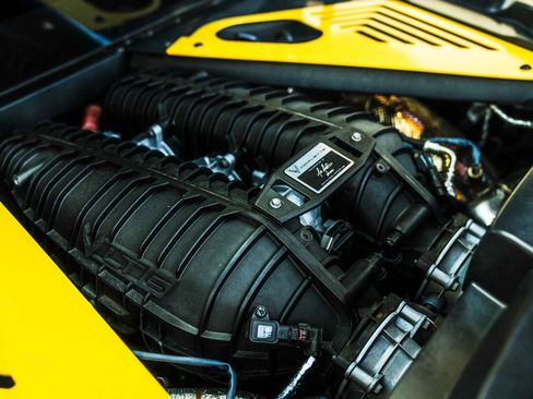 Used 2025 Chevrolet Corvette Z06 RWD image 35