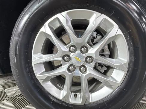 Used 2021 Chevrolet Traverse LS image 37