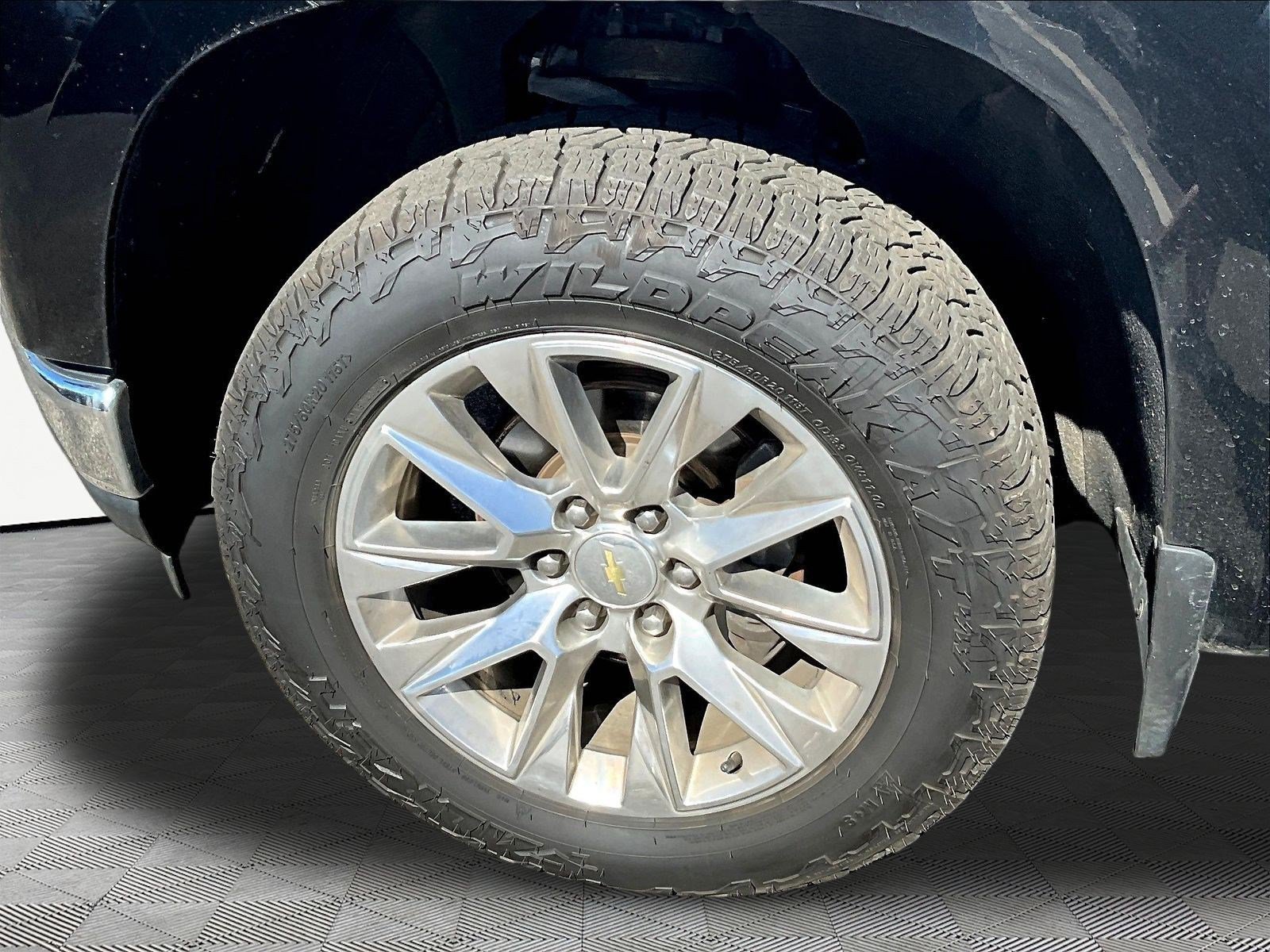 Used 2020 Chevrolet Silverado 1500 LTZ w/ LTZ Plus Package AWD/4WD image 34