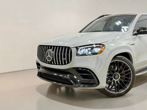 Used 2025 Mercedes-Benz GLS 63 AMG 4MATIC image 3