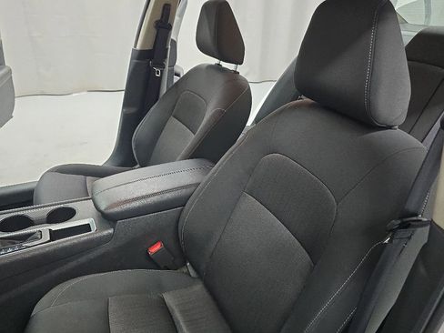 Used 2025 Nissan Altima 2.5 SV FWD image 13