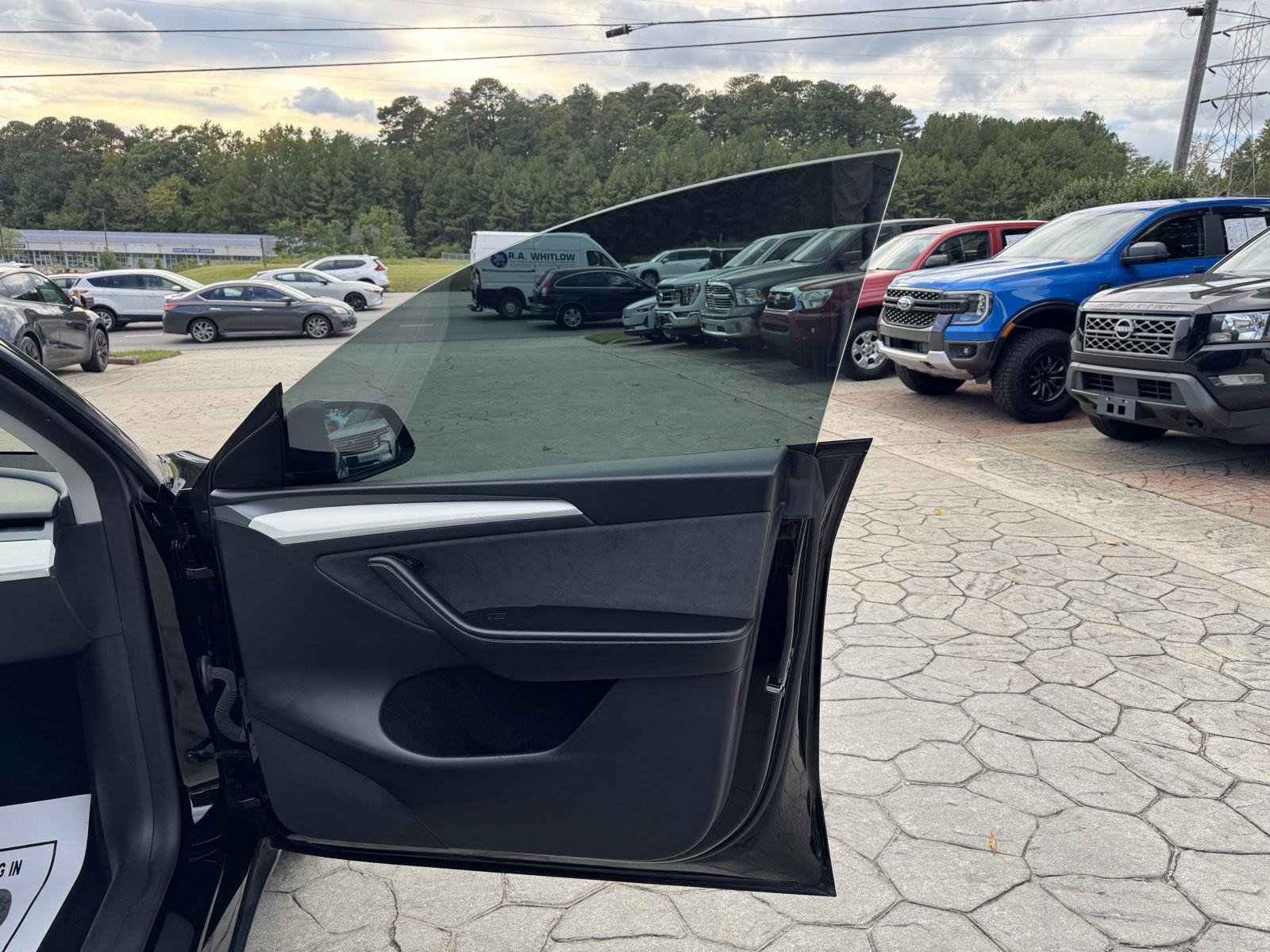 Used 2023 Tesla Model Y Long Range AWD/4WD image 14