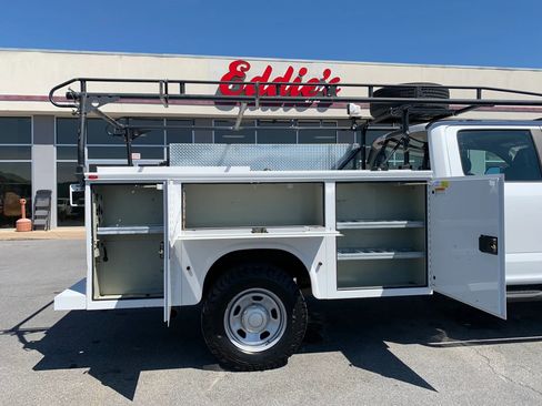 Used 2018 Ford F350 XL w/ Power Equipment Group AWD/4WD image 40