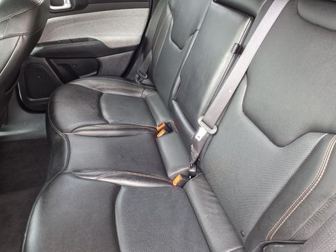 Used 2022 Jeep Compass Latitude AWD/4WD image 7