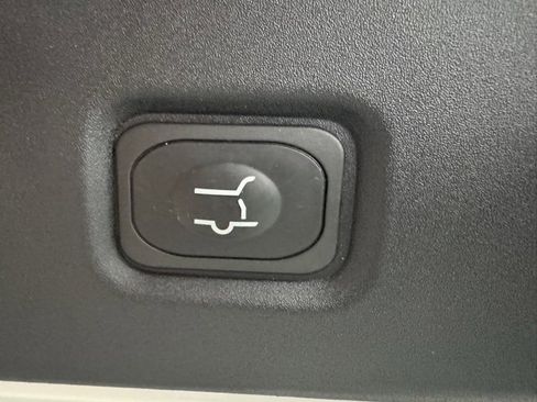 New 2025 Ford Expedition Active image 8