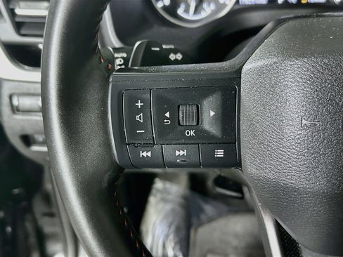 Used 2026 Nissan Rogue SV AWD/4WD image 16