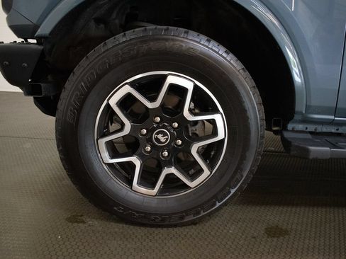 Used 2024 Ford Bronco Outer Banks AWD/4WD image 9