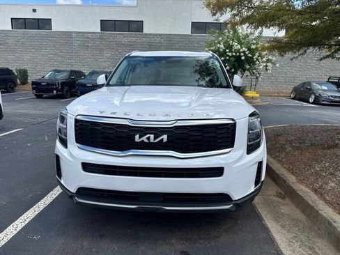 Certified 2022 Kia Telluride EX w/ EX Premium Package FWD image 8
