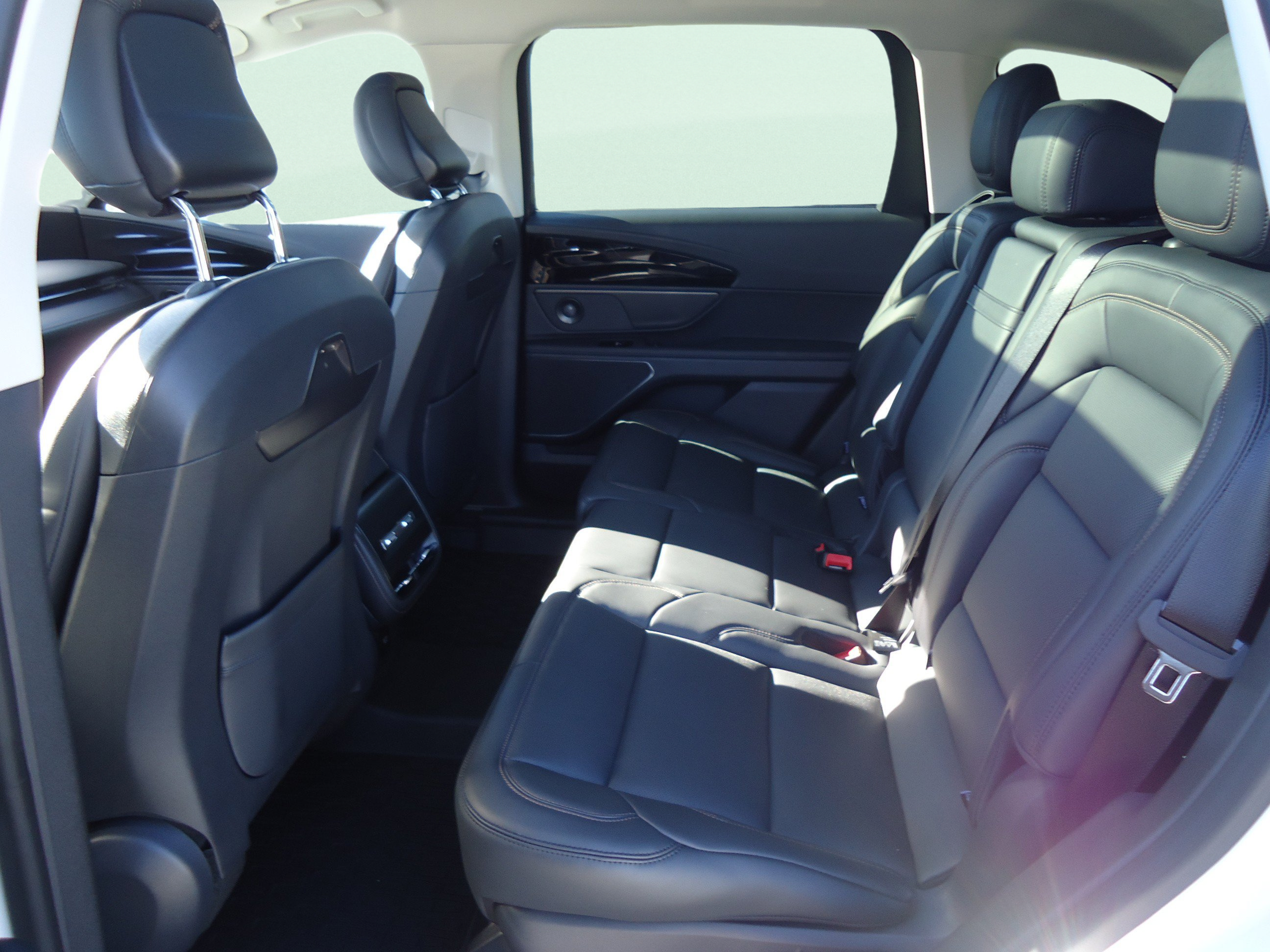 Used 2026 Lincoln Nautilus Premier w/ Equipment Group 102A AWD/4WD image 14