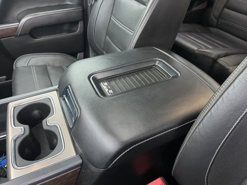 Used 2018 GMC Sierra 2500 Denali image 32