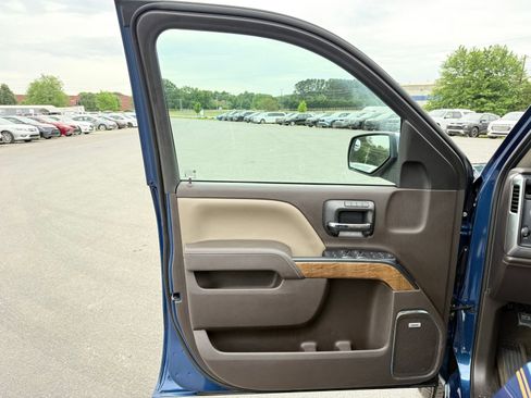 Used 2015 Chevrolet Silverado 1500 LTZ AWD/4WD image 18