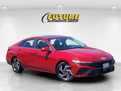 Used 2025 Hyundai Elantra SEL w/ Cargo Package