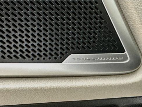 Used 2022 Kia Telluride S AWD/4WD image 20