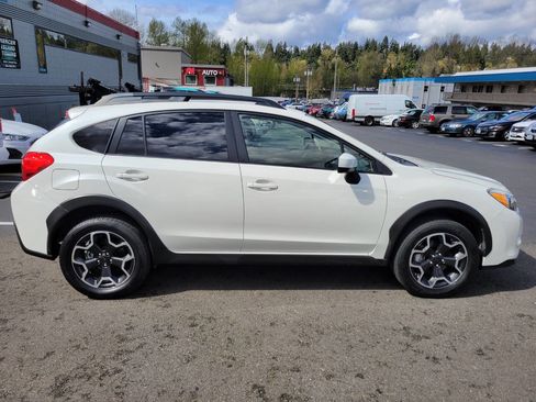 Used 2015 Subaru Crosstrek 2.0i Premium image 8
