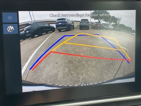Used 2025 Hyundai Venue SEL FWD image 33